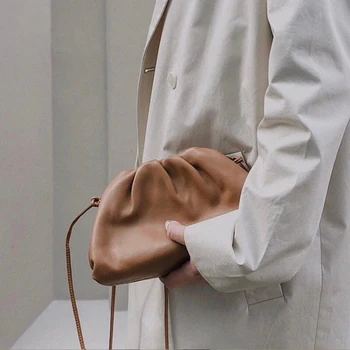 Nicho de diseño 2020 la nueva bolsa ashigo misma nube bolsa elegante suave caída de la bolsa de mano de la axila de la bolsa de