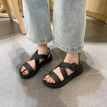 2020 nuevo verano de las mujeres sandalias de color sólido de la cruz correa cómoda de la moda salvaje casual antideslizante jalea zapatos de playa barato