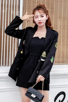 2019 de la moda de moda pequeño traje chaqueta de las mujeres suelto casual larga sección retro insignia del bordado de manga larga chaqueta feminino