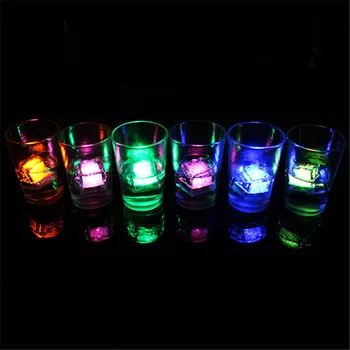 12 piezas sin llama led sumergible luz de la vela,llama cambio del color del resplandor led cubo de hielo por parte