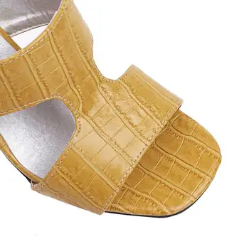 Ochameb Sandalias de las Mujeres de Pequeño Tamaño 33 Zapatillas Gruesos Tacones Altos, Estrella del Hueco Tacones Mujer Diapositivas de Zapatos de Verano de las Señoras de las Mulas Nuevo