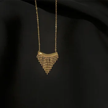 2020 Coreano Nuevo Exquisita De Titanio De Acero Triángulo De La Borla Colgante De Collar De Moda Temperamento Sencillo Collar De La Joyería Femenina