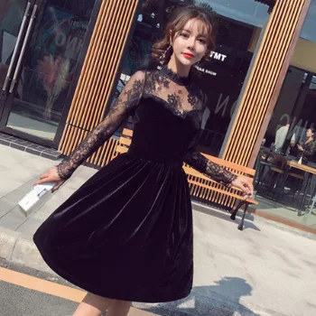 La primavera de 2018 nuevo coreano vestido sexy de la moda de encaje de costura de terciopelo de Una palabra base fina pequeño vestido negro